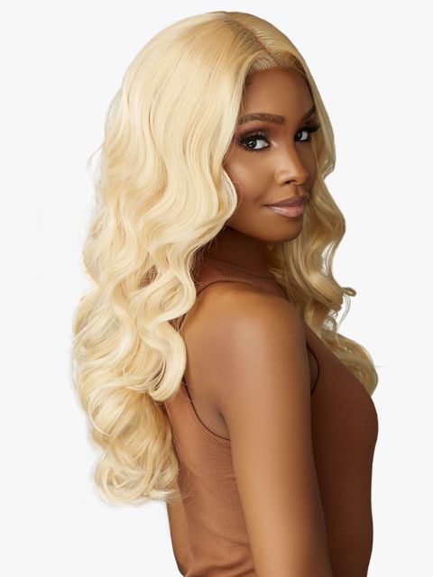 Sensationnel Shear Muse Gold Krush QUIESHA Center Part Lace Wig