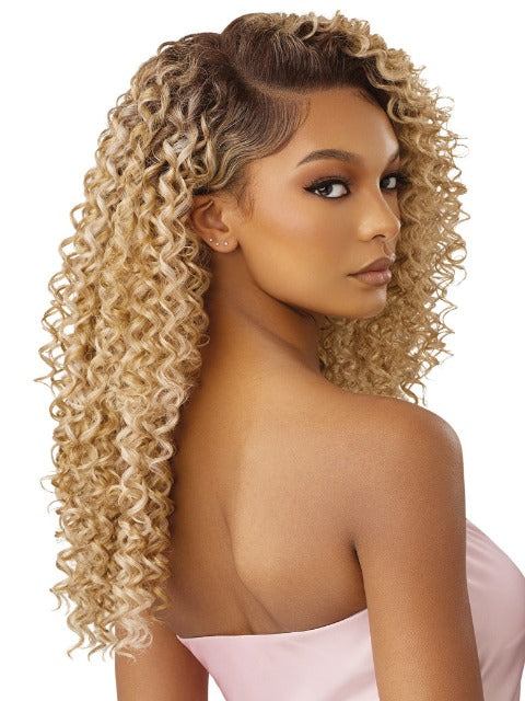 Outre Airtied 100% Fully Hand-tied Wig HHB- DOMINICAN CURLY 22"