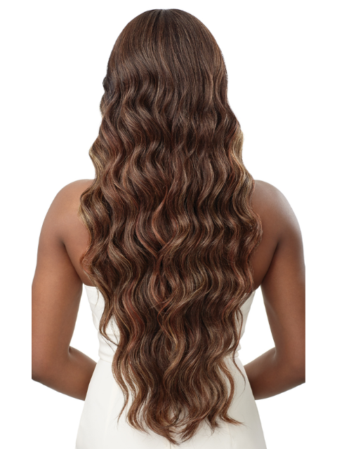 Outre SleekLay Part HD Lace Front Wig - LARISSA